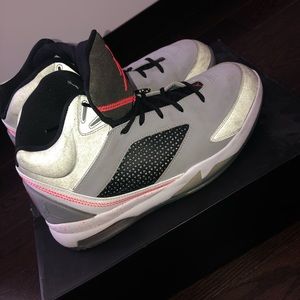 AIR JORDAN FLIGHT REMIX (MEN SIZE 9.5)
